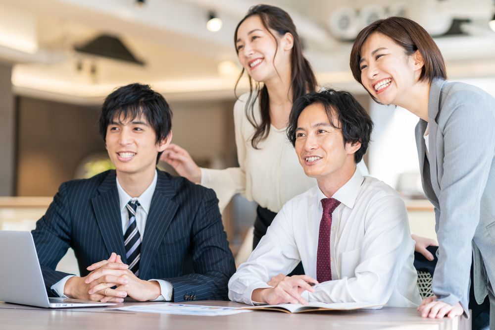 活気あふれる明るい店舗で安心感をご提供